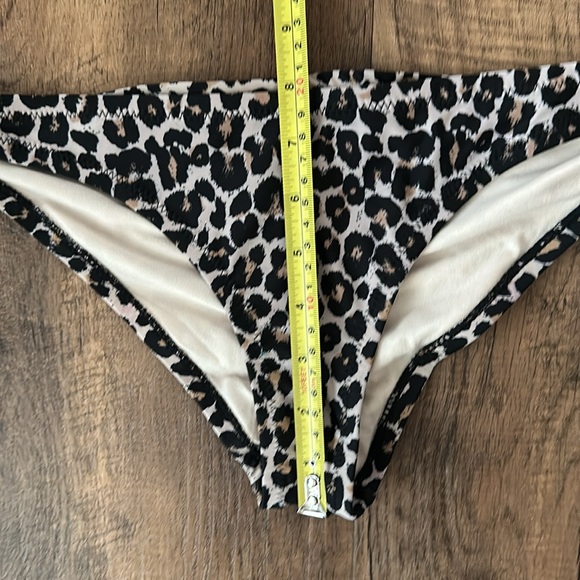 Size Small bikini top and bottoms Xhilaration leopard bottoms & ABS purple top - Picture 6 of 10